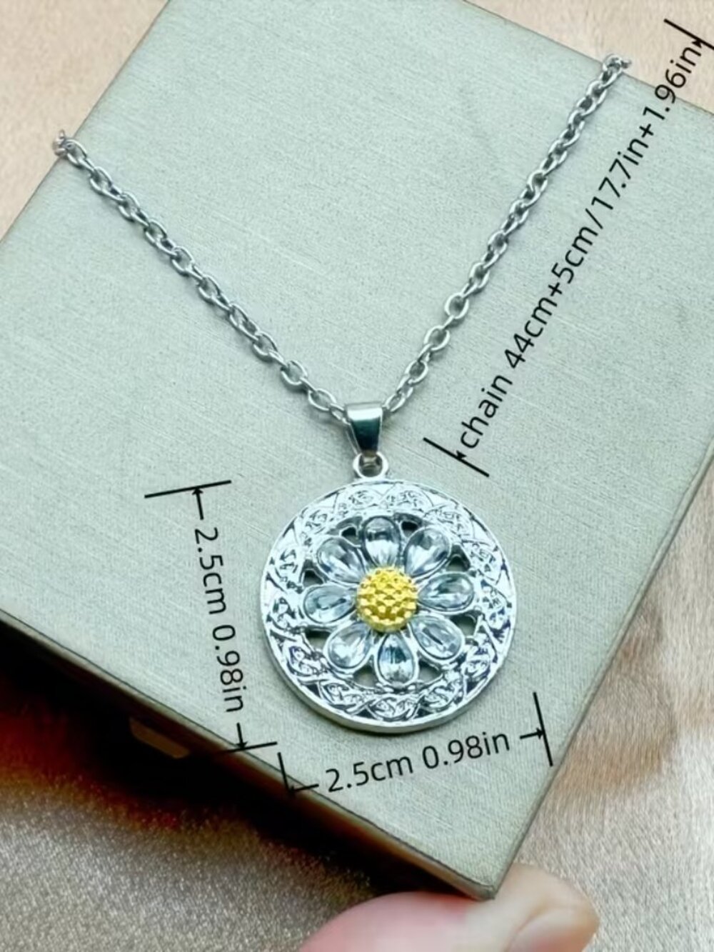1 pc Sunflower Necklace - New - Picture 3 of 4